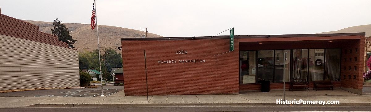 The USDA Building in Pomeroy which replaced the Seeley Block after the 1959 fire.