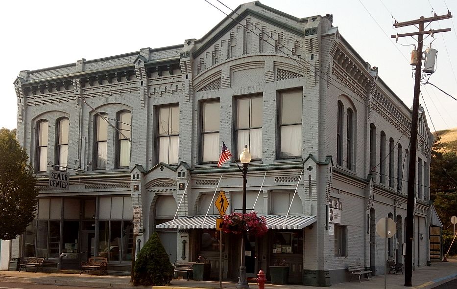 First National Bank of Pomeroy Building, Spring 2021