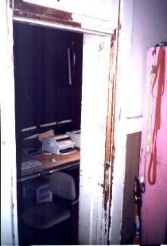 johnsoffice.JPG (15376 bytes)